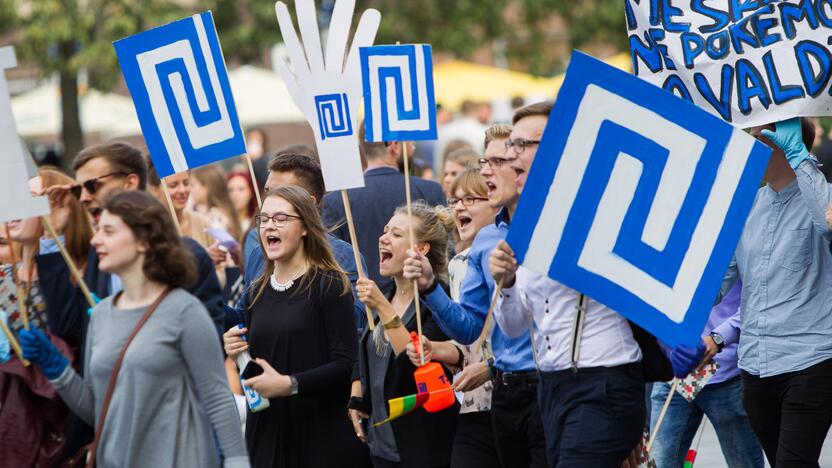 Perspėjimas: ekspertai pataria studentams prieš imant valstybės remiamą paskolą įvertinti, ar šios paskolos apskritai reikia.