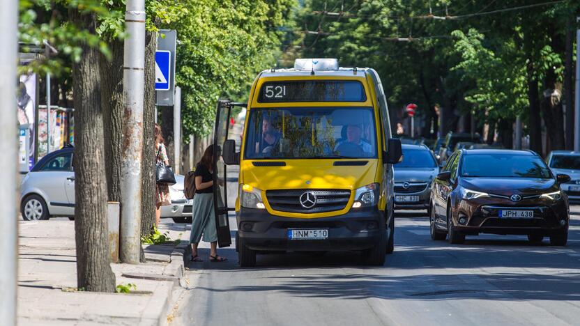 Realybė: nuo liepos 1 d. Kauno miesto savivaldybė naikina 52-ąjį ir 56-ąjį mikroautobusų maršrutus.