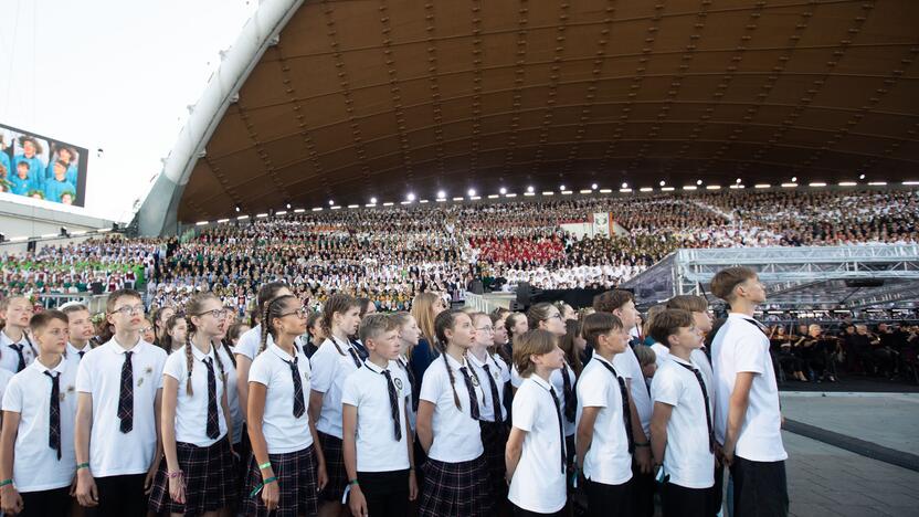 Vingio parke – šimtmečio Dainų šventės finalas 