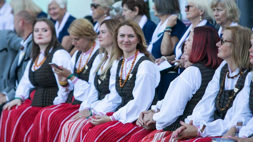 Vingio parke – šimtmečio Dainų šventės finalas 