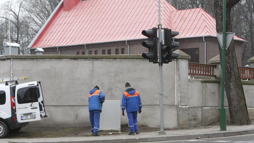 Šviesoforas Liepų ir Trilapio gatvių sankryžoje neveikė nuo gruodžio vidurio.