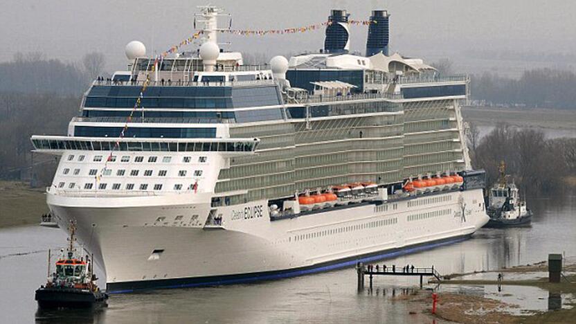 "Celebrity eclipse".