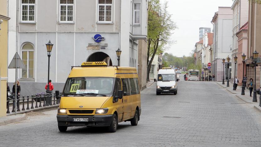 Ketinimai: Klaipėdoje bus siekiama suvienodinti maršrutinių ir taksi automobilių spalvas.