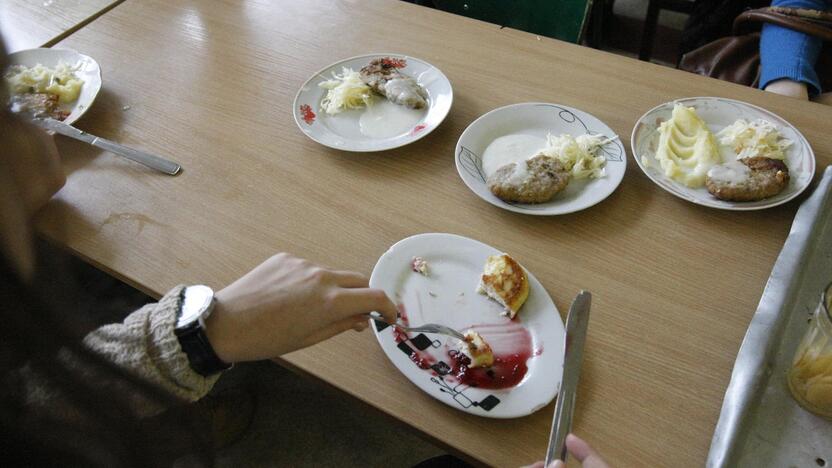 Nedaug klaipėdiečių, kurių vaikai turi teisę į nemokamą maitinimą mokykloje, jau kreipėsi į savivaldybę.