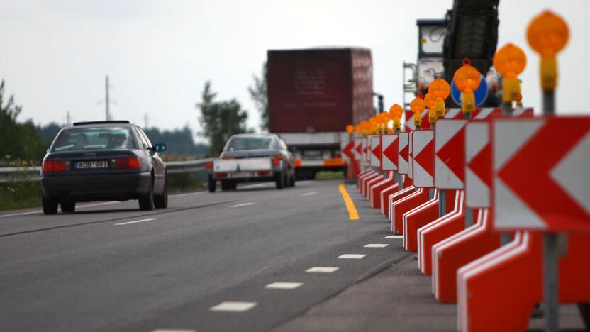 Plečiantis šalies automobilių parkui ir keliuose didėjant eismo intensyvumui, išauga ir avaringumo rizika. Todėl vairuotojų elgesio ypatumai šioje situacijoje yra labai svarbūs.