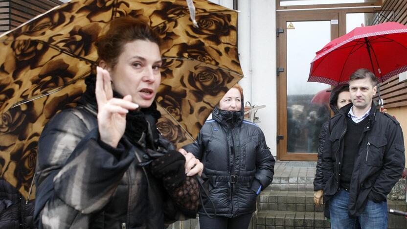 Protestas: Tauralaukio gatvės gyventojai ėmėsi rinkti parašus prieš prekybos centro šalia jų namų atsiradimą.