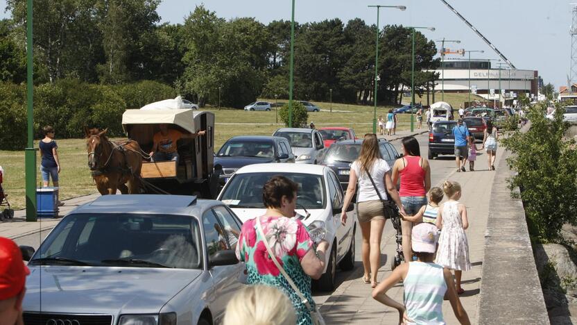 Planai: automobilių stovėjimą bus siūloma apmokestinti ir Smiltynėje.