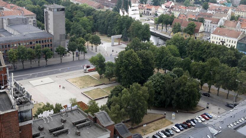 Sprendimas: uostamiesčio valdžia nutarė, kad kol kas Atgimimo aikštės nereikia užstatyti.