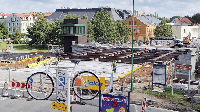 Darbai: kitą savaitę planuojama pradėti montuoti Pilies tilto pakėlimo mechanizmą.