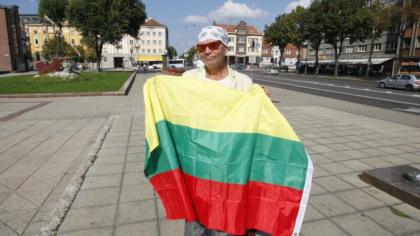 Pozicija: klaipėdietis V.Ščanicynas miesto centre surengė protesto akciją.