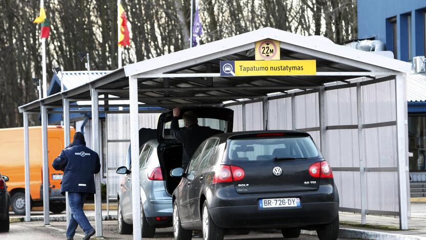 Netikėtumas: registruojant neseniai įsigytą transporto priemonę gali paaiškėti, kad jos ieško kitos šalies policija.