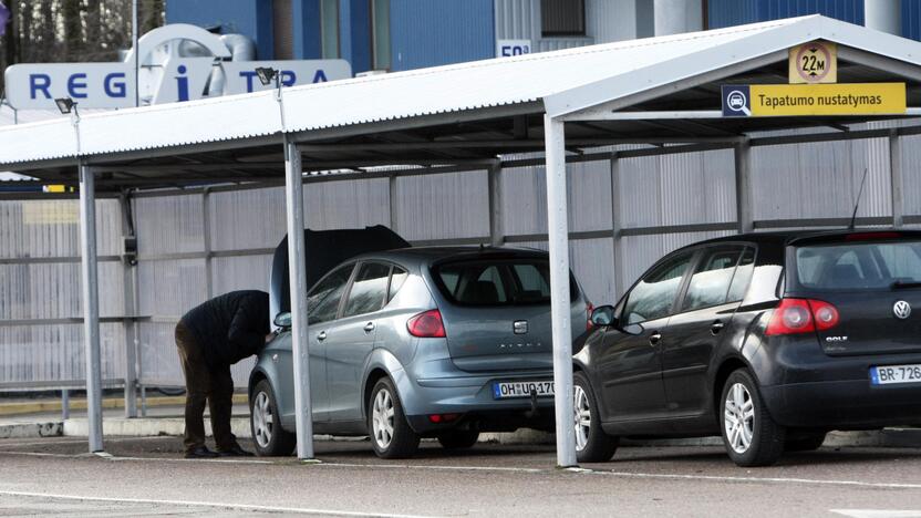 Staigmena: registruojant paveldėtą transporto priemonę galima išgirsti netikėtų žinių.