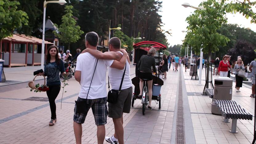 Kurortas: ir blogu oru vasarą Palangoje būna daug žmonių.