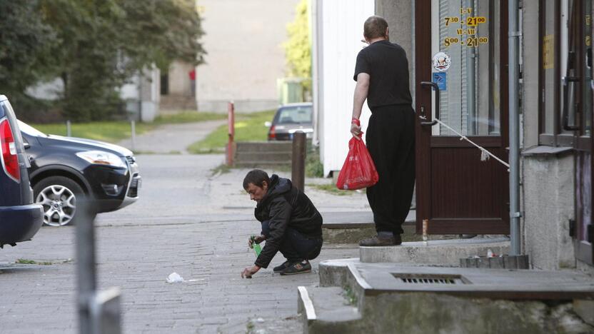 Akivaizdu: alkoholio kainos šalyje auga, tačiau mėgstantiesiems svaigintis viešose vietose tai – ne problema.