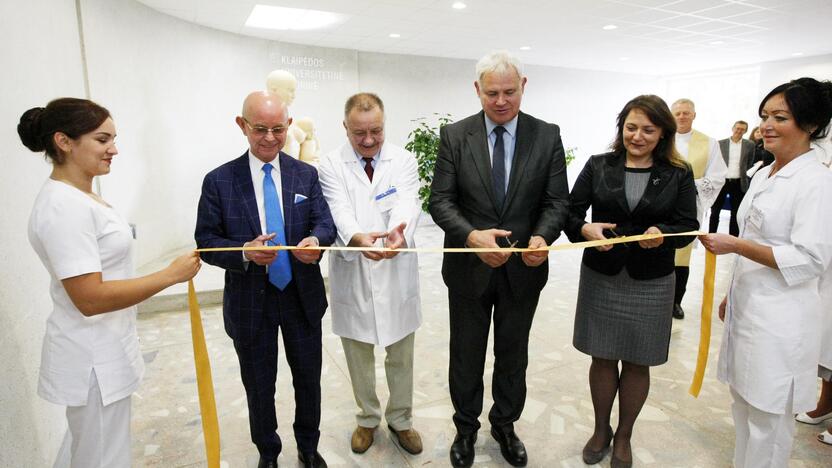 Ceremonija: vakar po renovacijos oficialiai atidarytas Klaipėdos universitetinės ligoninės Akušerijos ginekologijos (2-asis) korpusas.