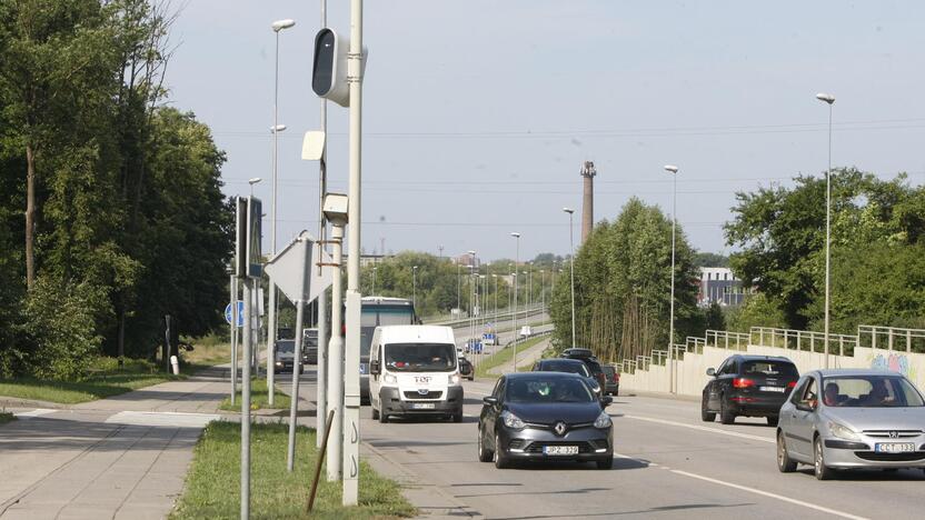 Reakcija: Liepų gatvėje ėmęs mirksėti naujas išmanusis matuoklis sukėlė vairuotojų nuostabą.