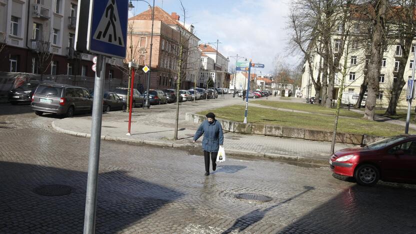 Paryškės: plika akimi vargiai įžiūrima perėja, esanti ties K.Donelaičio skveru, veikiausiai netrukus bus rekonstruota.