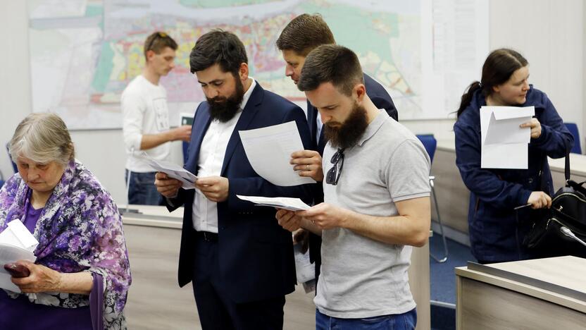 Įsibėgėjo: vakar, antrąją išankstinių rinkimų dieną, Klaipėdoje prezidentą rinko bei už Europos Parlamento narius balsavo kur kas daugiau rinkėjų nei pirmadienį.