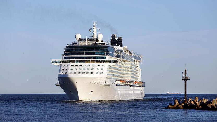 Milžinas: antradienio rytą uostamiestyje prisišvartavo įspūdingo ilgio kruizinis laineris „Celebrity Eclipse“.