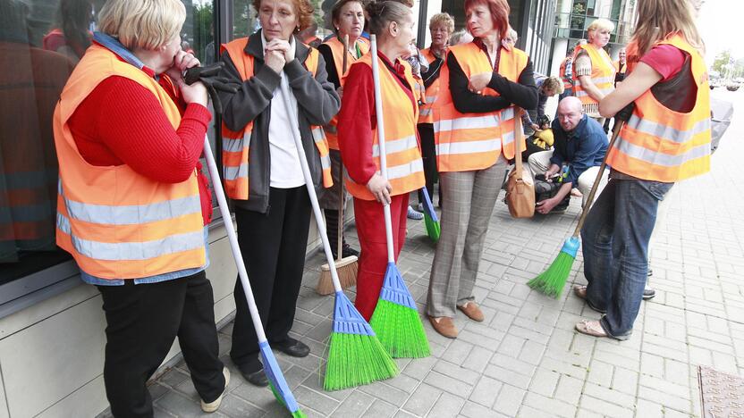 Kiemsargių streikas prie savivaldybės