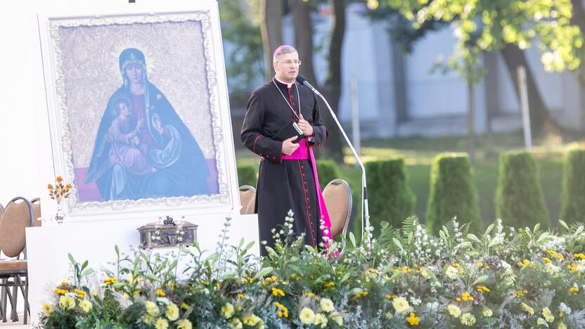 Popiežius Pranciškus meldėsi Santakos parke