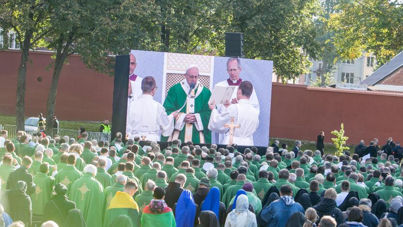 Popiežius Pranciškus meldėsi Santakos parke