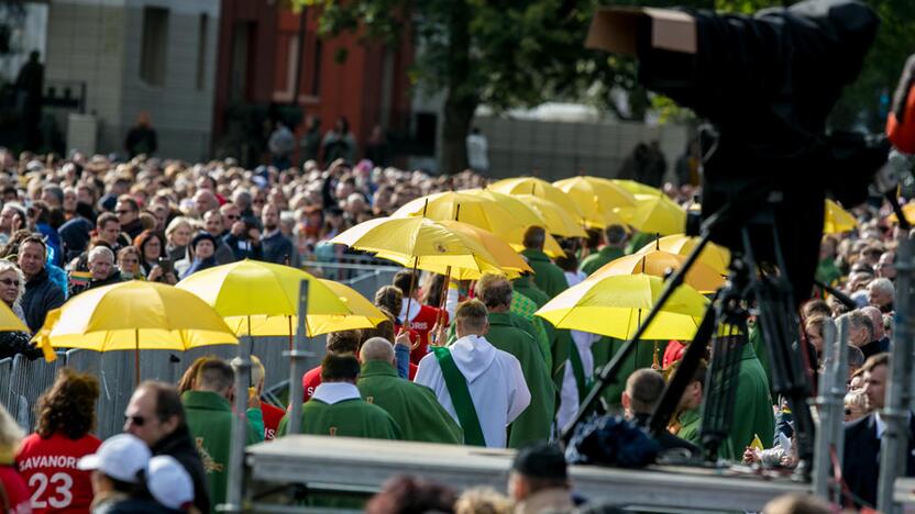 Popiežius Pranciškus meldėsi Santakos parke