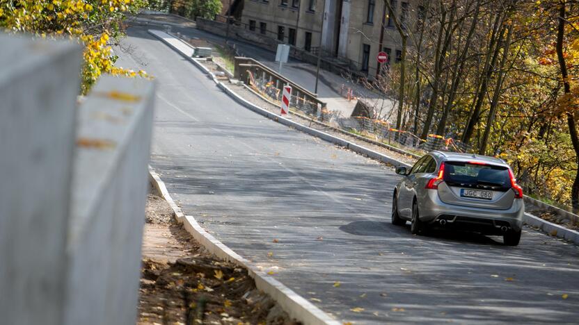 Po remonto atnaujintas eismas Žemaičių gatvės įkalne