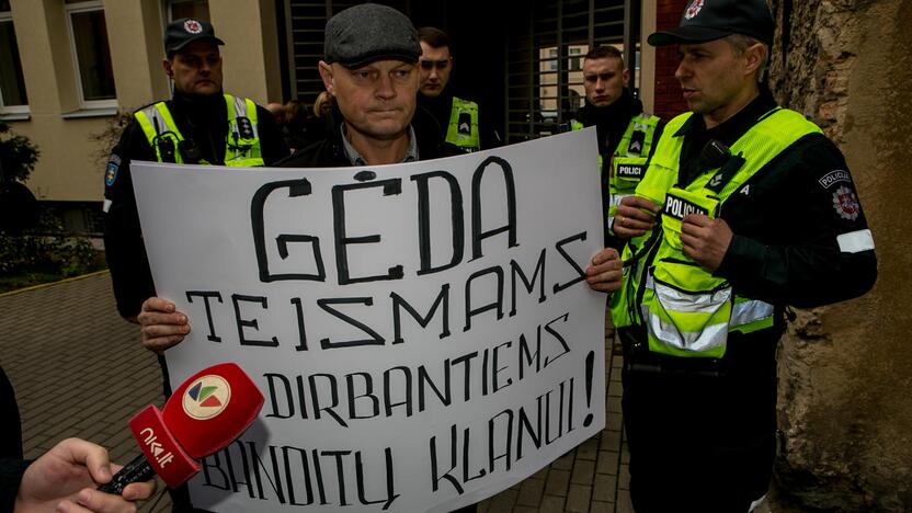 N. Venckienė atvesdinta į Kauno apylinkės teismą