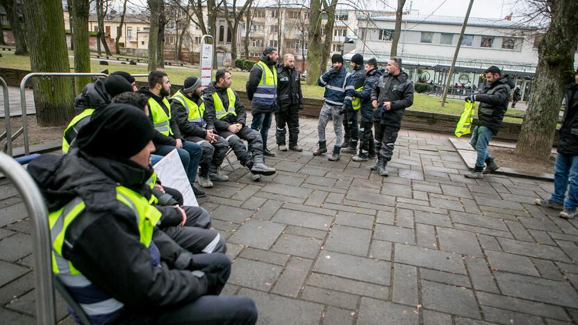 Stadioną statančių turkų protestas