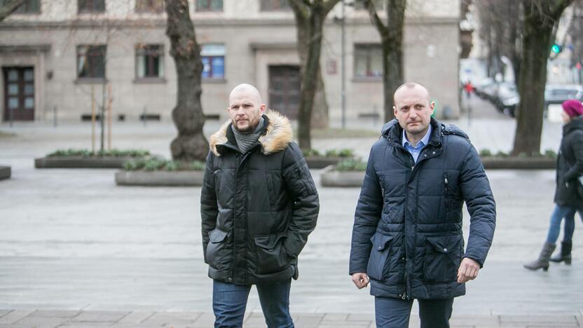 Stadioną statančių turkų protestas