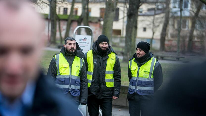 Stadioną statančių turkų protestas