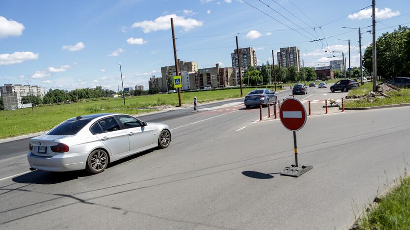 Uždaryta Kovo 11-osios gatvės atkarpa