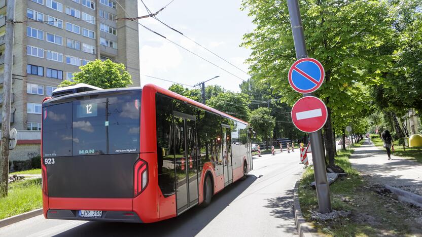 Uždaryta Kovo 11-osios gatvės atkarpa