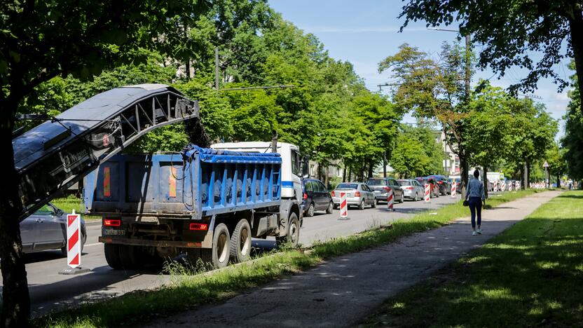 Uždaryta Kovo 11-osios gatvės atkarpa