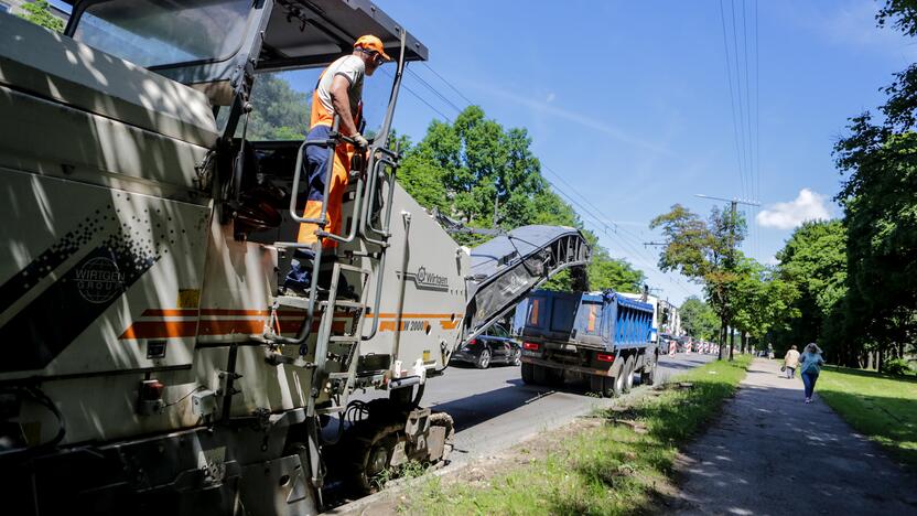 Uždaryta Kovo 11-osios gatvės atkarpa