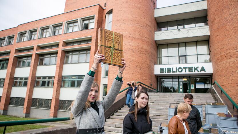 Viešosios bibliotekos iškraustymo akcija