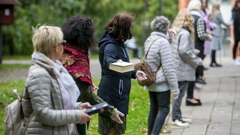 Viešosios bibliotekos iškraustymo akcija