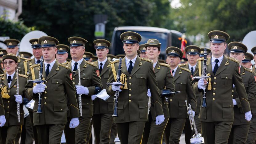 Lietuvos ginkluotųjų pajėgų vėliavų, būrių ir vadų rikiuotė