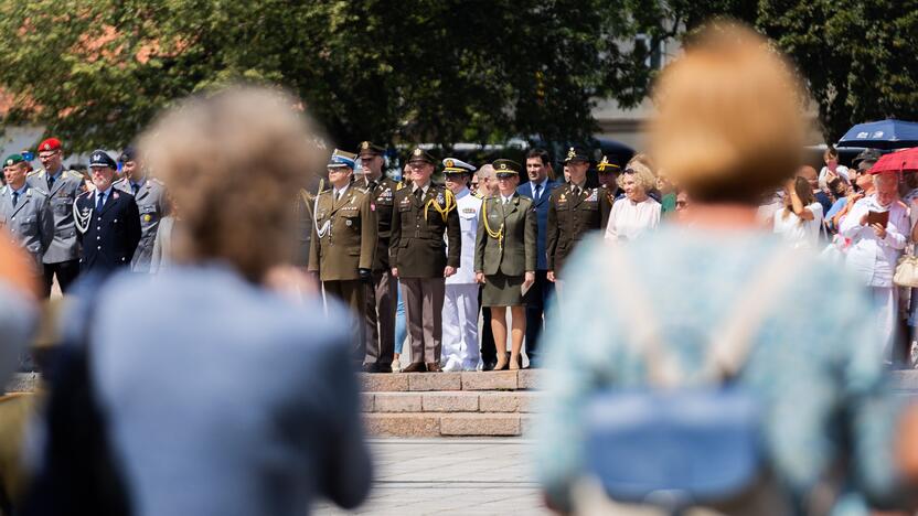 Lietuvos ginkluotųjų pajėgų vėliavų, būrių ir vadų rikiuotė