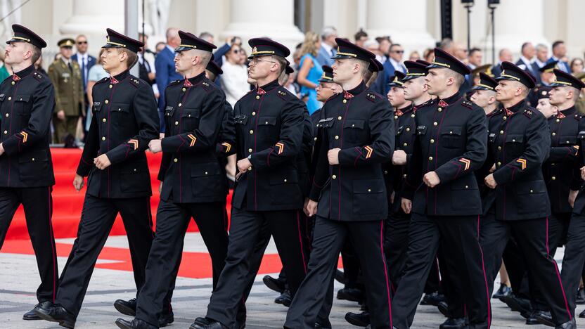 Lietuvos ginkluotųjų pajėgų vėliavų, būrių ir vadų rikiuotė