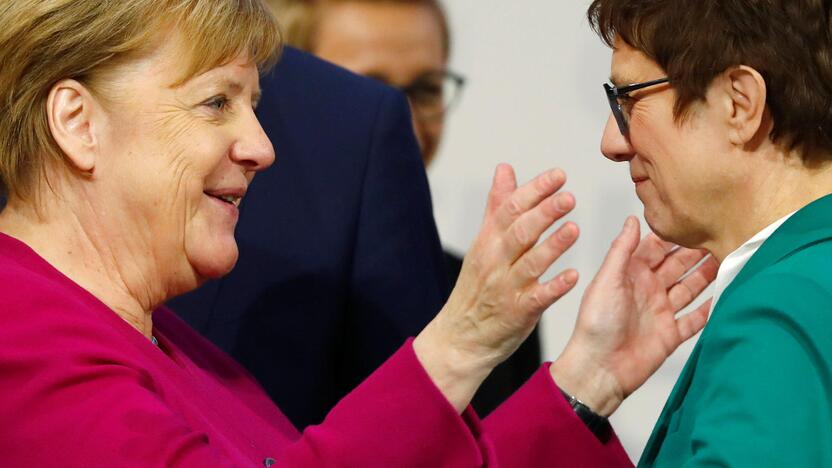 Angela Merkel (kairėje) ir Annegret Kramp-Karrenbauer