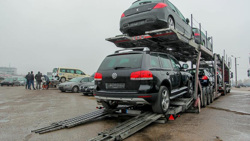 Lankėsi: prieš karinių veiksmų pradžią ukrainiečiai automobilius pirko itin aktyviai, stengdamiesi sukaupti tam tikrą rezervą.