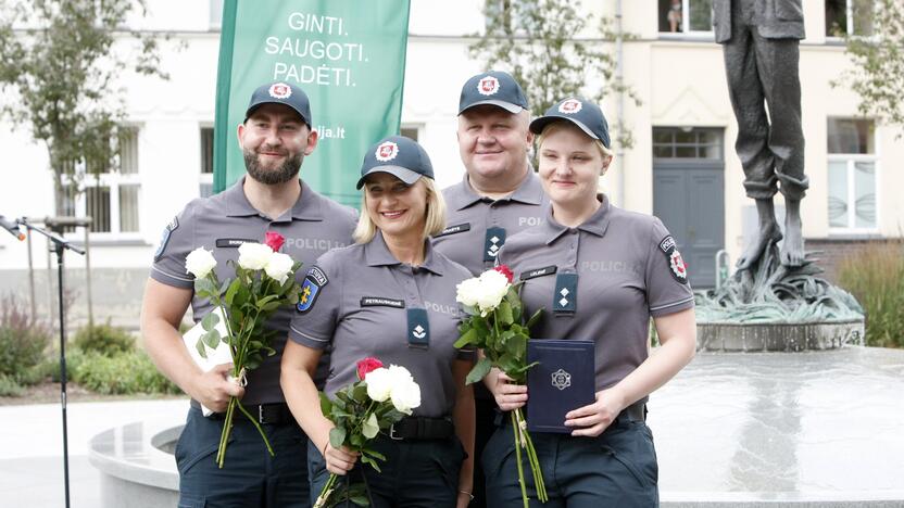 Apdovanoti Klaipėdos pareigūnai