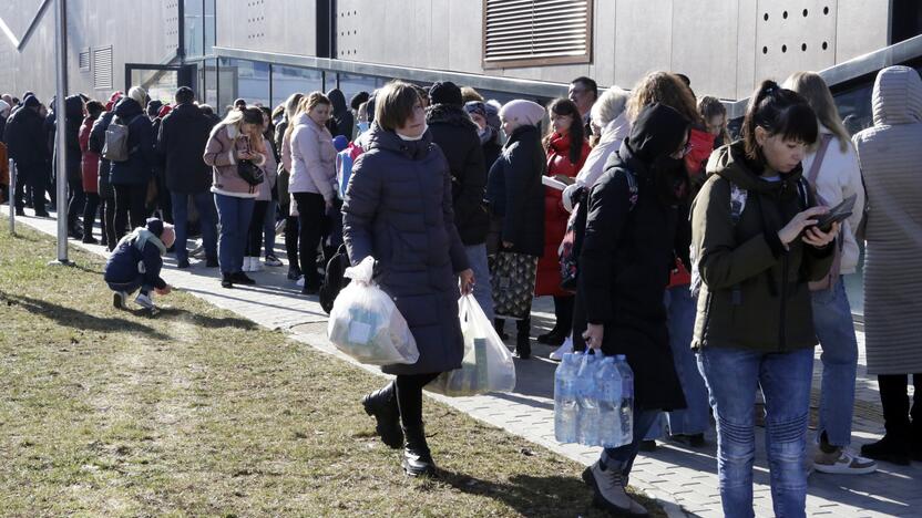 Srautai: didžiausias antplūdis į uostamiestį atvykusių ukrainiečių Pabėgėlių registracijos centre buvo pirmąją veiklos savaitę, dabar atvykėlių srautas pamažu senka.