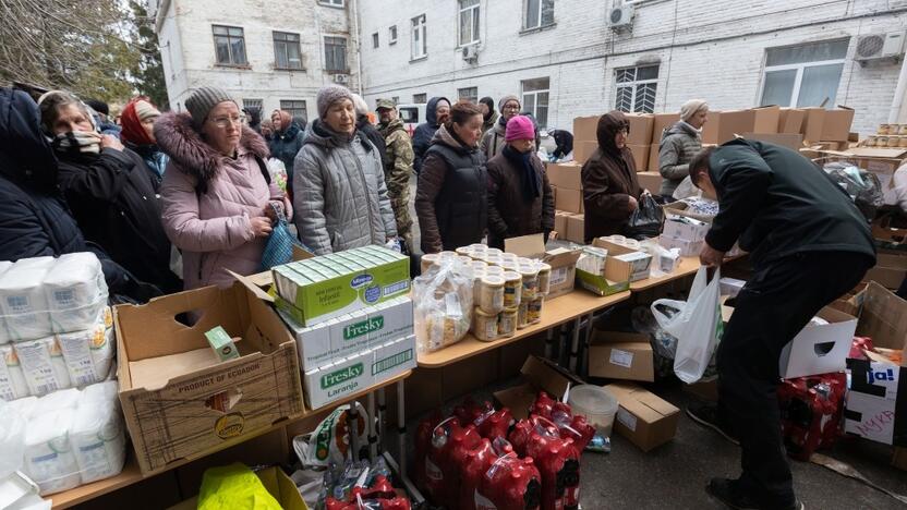 Padariniai: kovo 31-ąją išlaisvinus Bučą nuo okupantų, miestą pirmiausiai pasiekė Palangos atsiųsta humanitarinė parama.