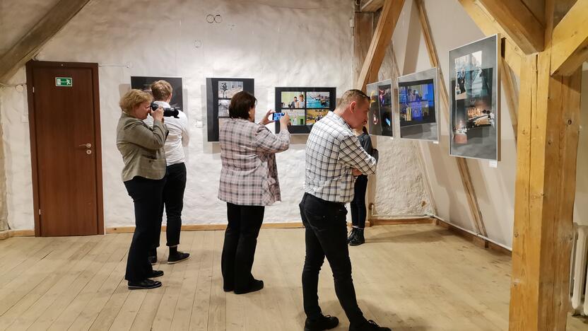 Ekspozicija: Mažosios Lietuvos istorijos muziejuje atidaryta Klaipėdos mokinių fotografijų paroda "Polėkis".