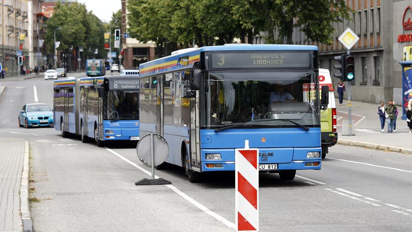 Skundai: klaipėdiečiai nori nesuderinamų dalykų – autobusų stotelės prie namų, tačiau nenori girdėti autobusų variklių ūžesio.