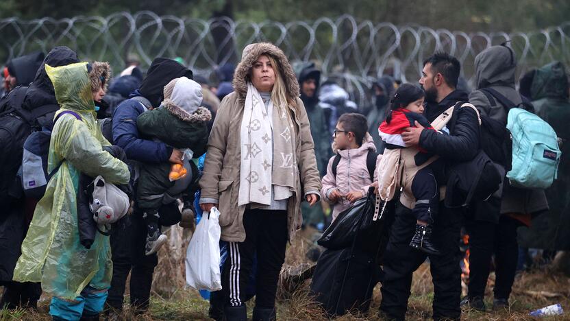 Nelegalūs migrantai Lenkijos ir Baltarusijos pasienyje