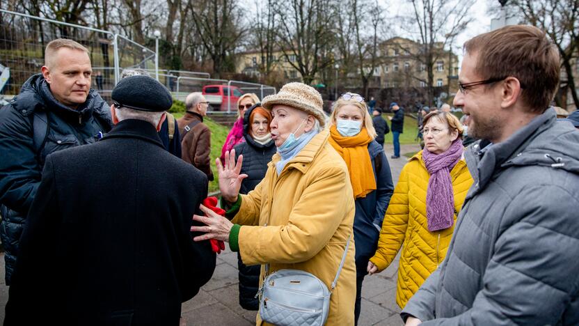 Vilniuje nukeltas P. Cvirkos paminklas